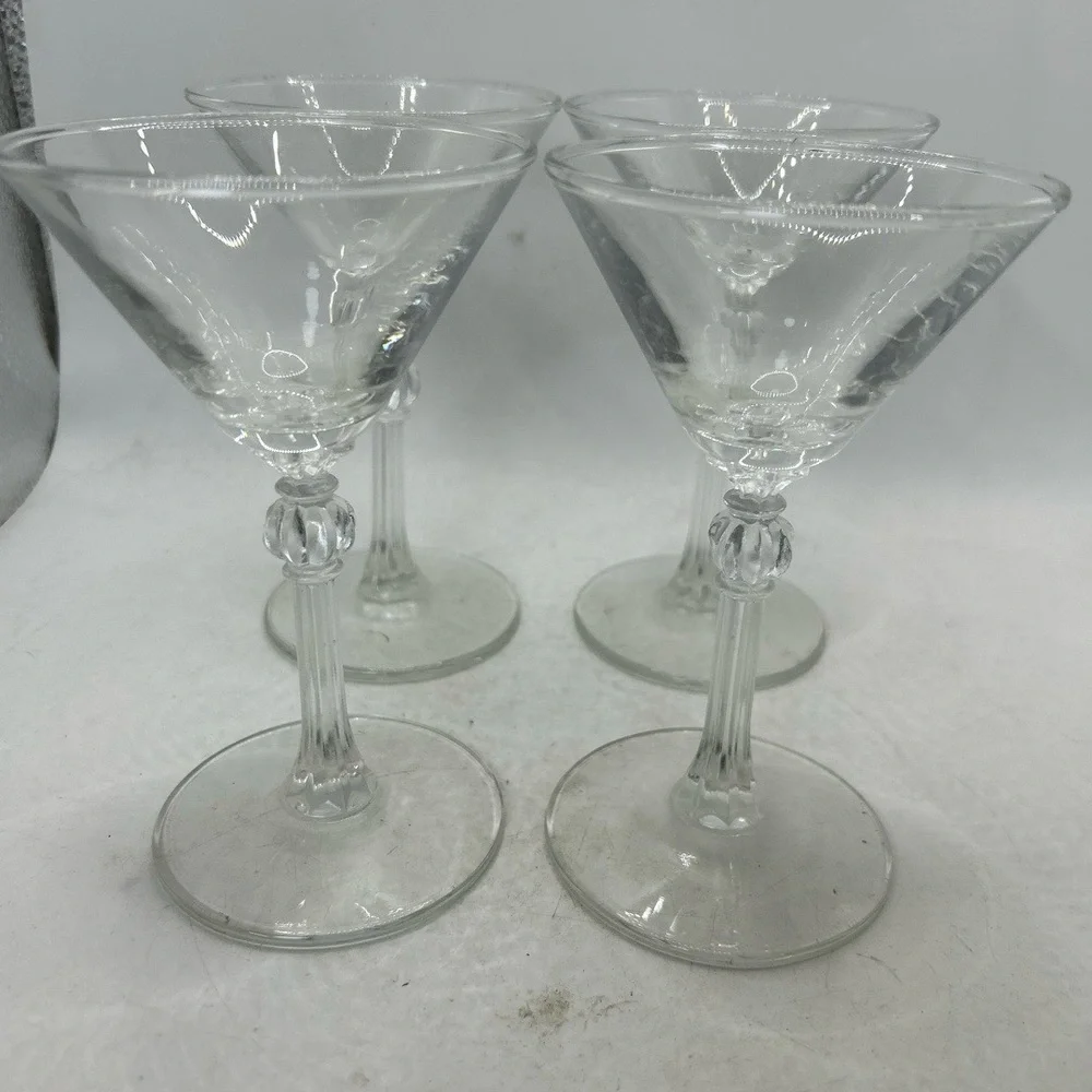 Crate Barrel Glassware Martini Glass Set Of 4 Clear Glass‎ Modern Minimalist